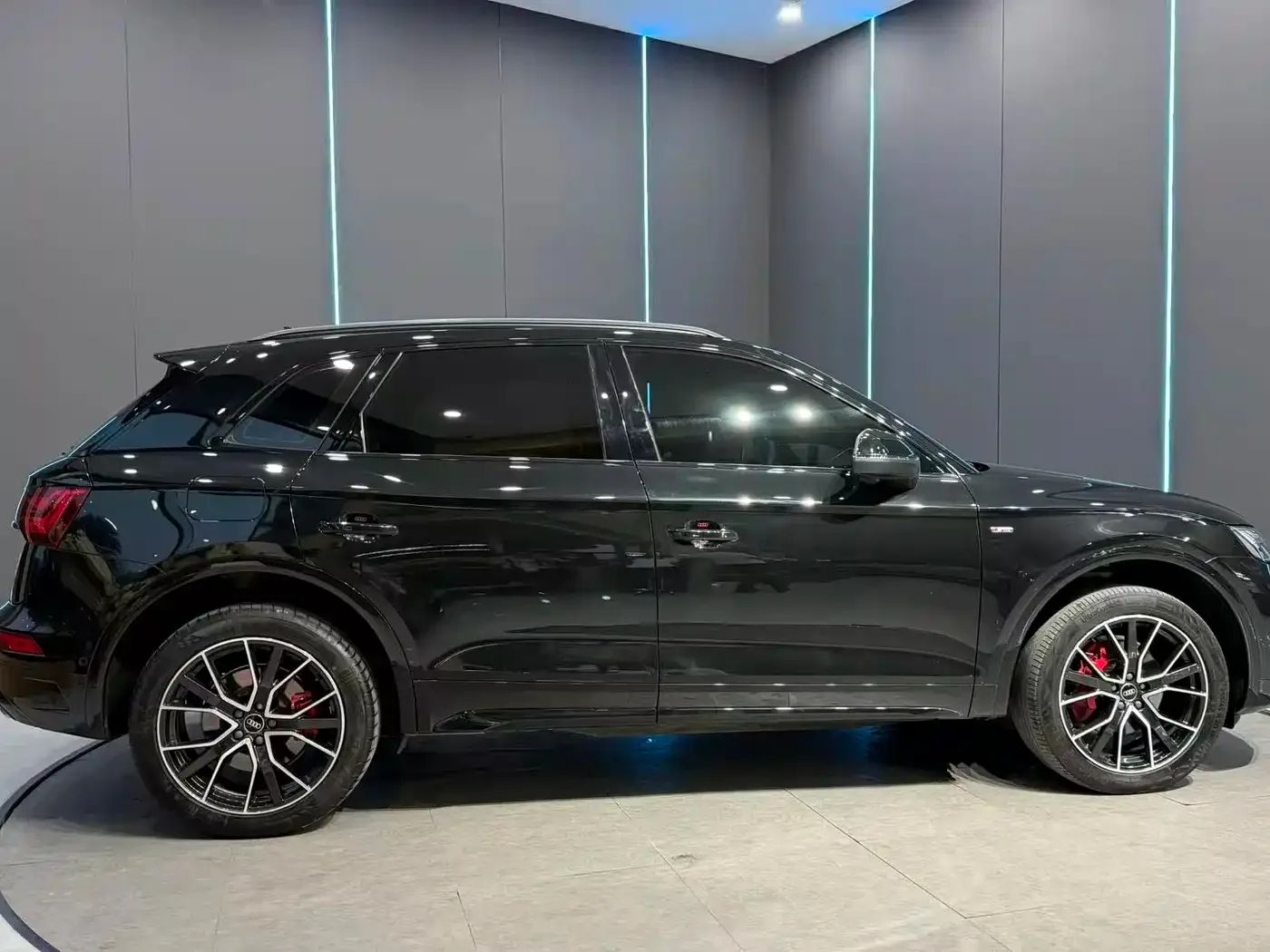 Audi Audi Q5L 2024 Model 45 TFSI Luxury Dynamic — Фото автомобиля 4