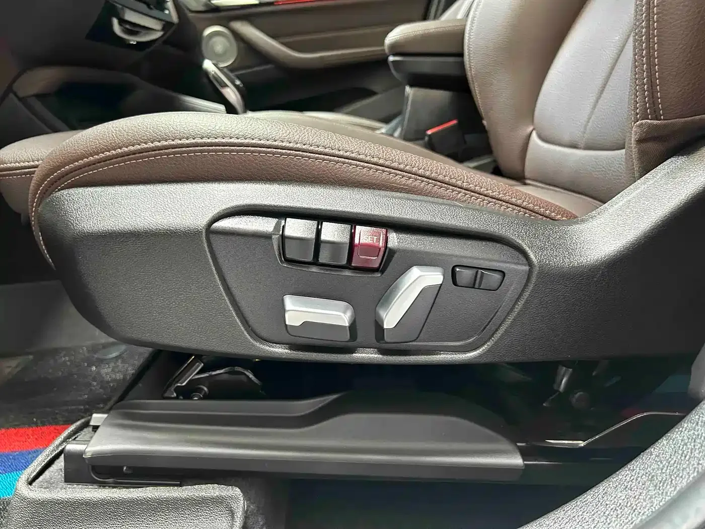 BMW BMW X1 2022 sDrive25Li Leading — Фото автомобиля 12