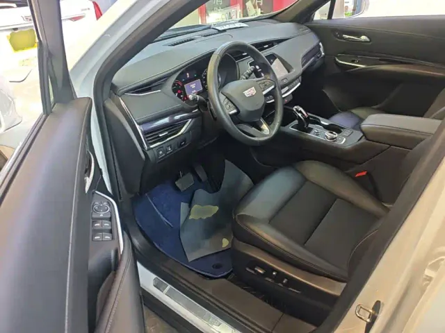 Cadillac XT4 — Фото автомобиля 15