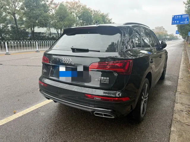 Audi Q5L — Фото автомобиля 10