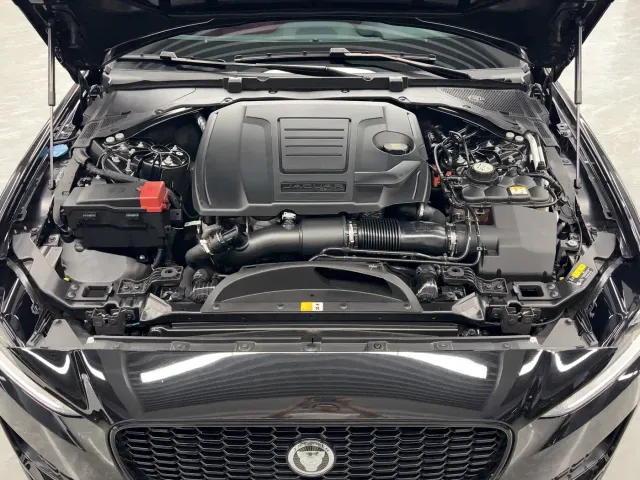 Jaguar XEL — Фото автомобиля 27