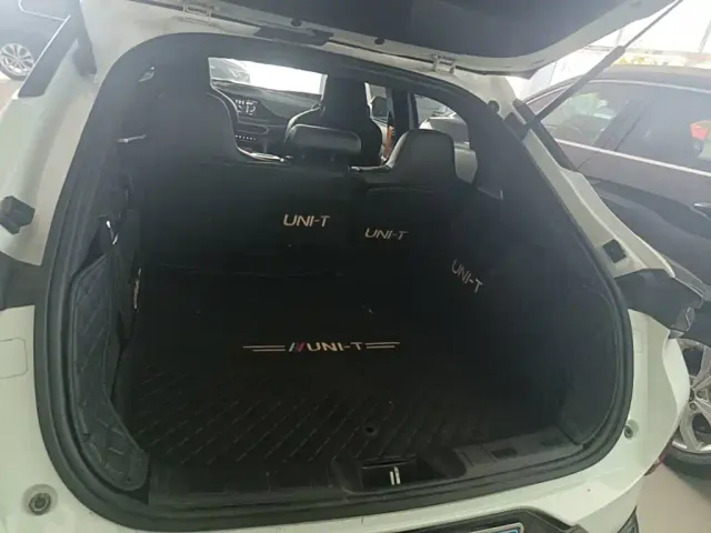 Changan UNI-T — Фото автомобиля 18