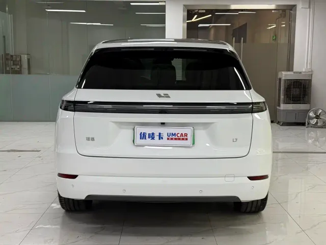 Li Auto L7 — Фото автомобиля 5