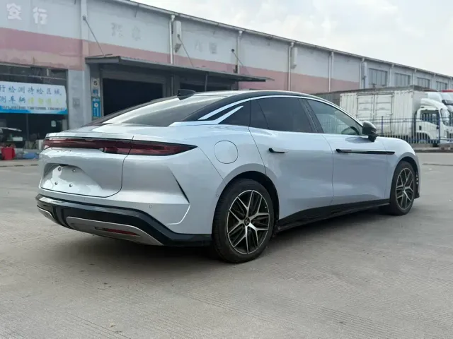BYD Han L — Фото автомобиля 5