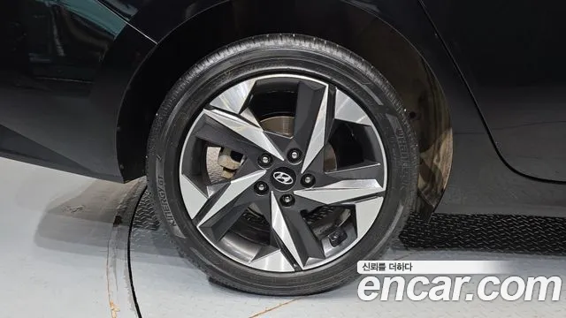 Hyundai Avante CN7 — Фото автомобиля 21