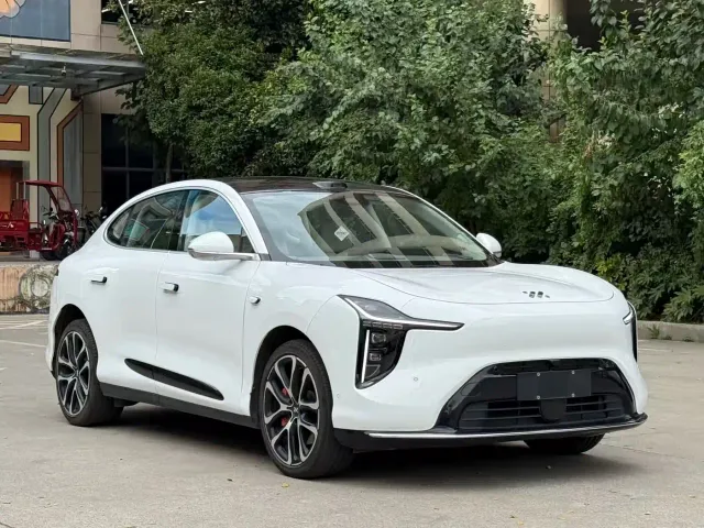 IM Motors LS6 — Фото автомобиля 3