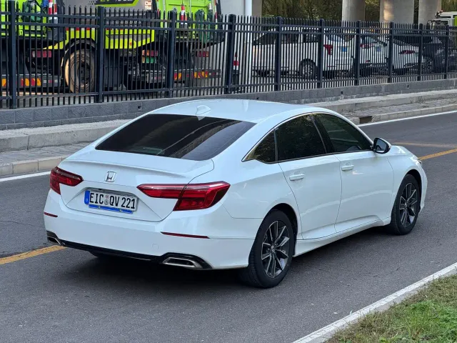 Honda Inspire — Фото автомобиля 4