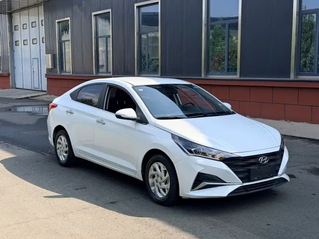Hyundai Verna — Фото автомобиля 6