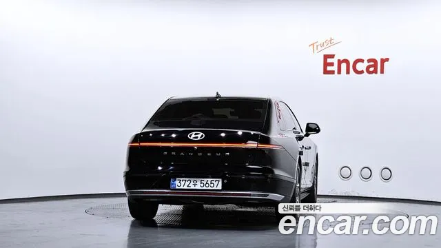 Hyundai Grandeur Grandeur (GN7) 3.5 Бензин 2WD — Фото автомобиля 4