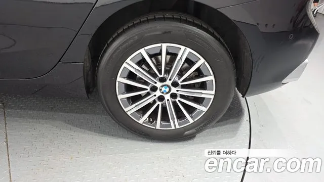 BMW 2 Series U06 — Фото автомобиля 5