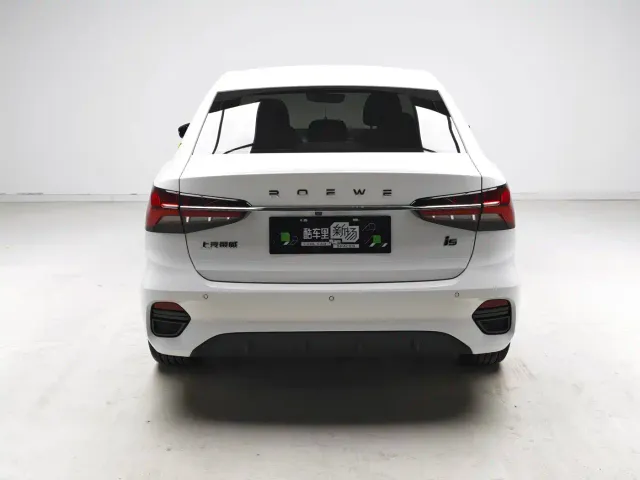 Roewe i5 — Фото автомобиля 5
