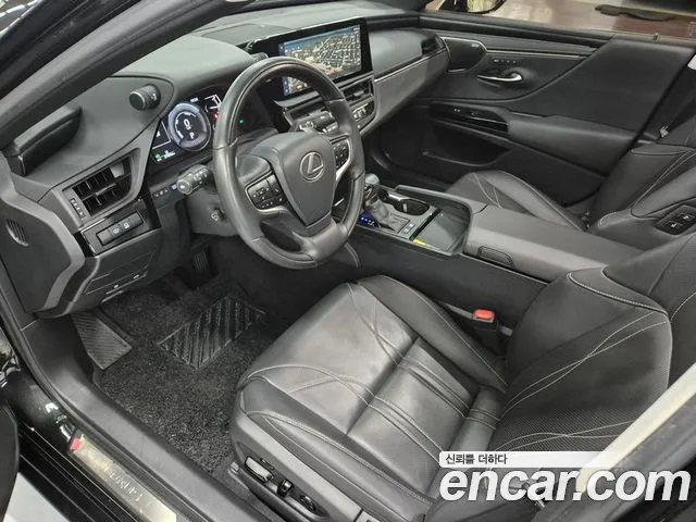 Lexus ES 7th Gen — Фото автомобиля 14