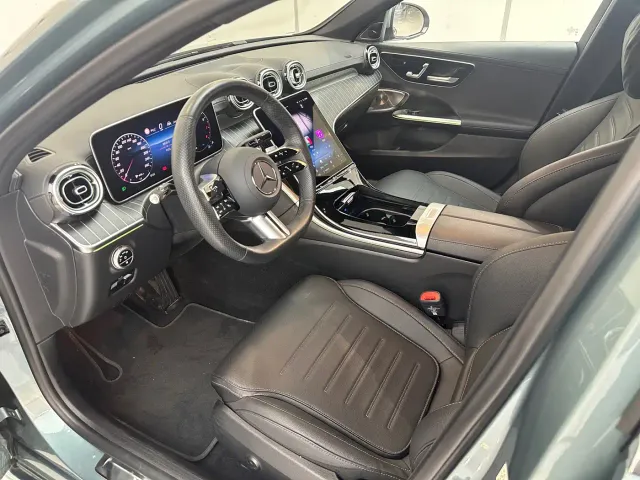 Mercedes-Benz C-Class — Фото автомобиля 11