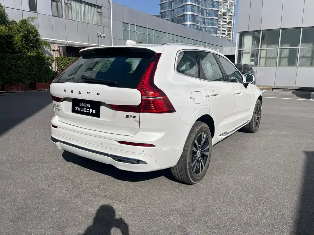 Volvo XC60 — Фото автомобиля 8