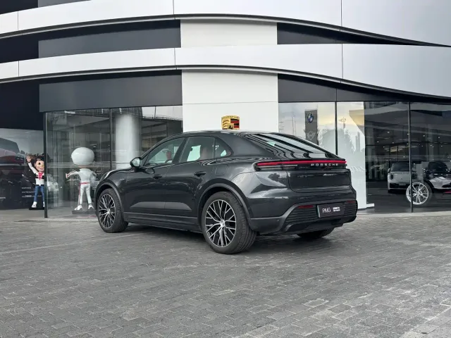 Porsche Macan EV — Фото автомобиля 8