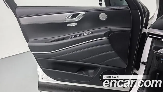 Genesis GV80 — Фото автомобиля 13