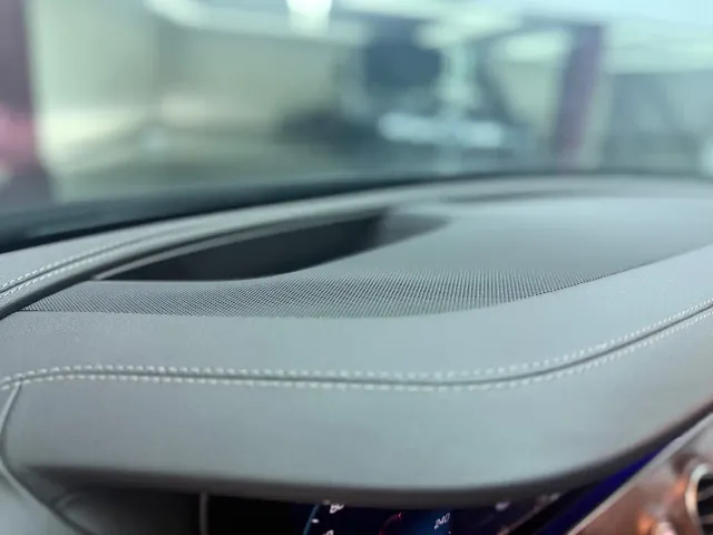 Mercedes-Benz E-Class — Фото автомобиля 12