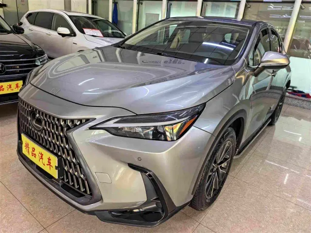 Фотография автомобиля — Lexus NX
