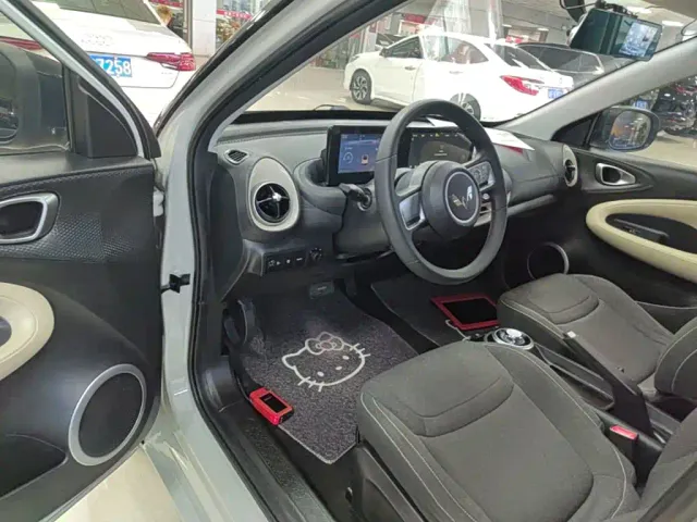 Wuling Bingo — Фото автомобиля 15