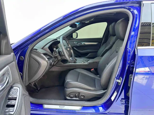 Cadillac CT5 — Фото автомобиля 10
