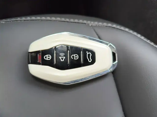 Jetour X90 — Фото автомобиля 8