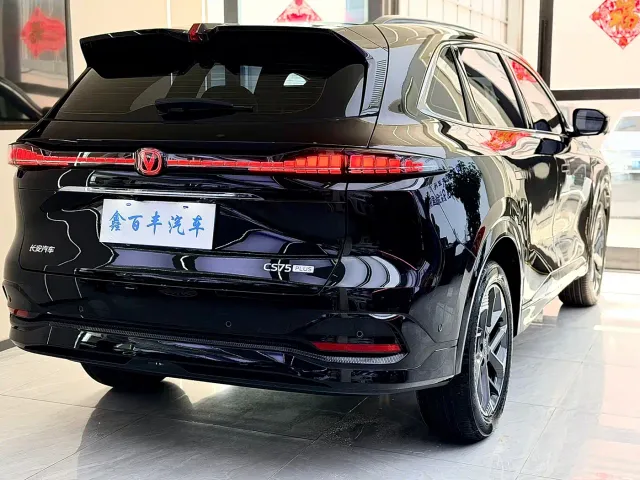 Changan CS75 Plus — Фото автомобиля 10