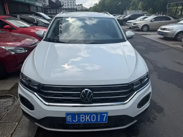 Фотография автомобиля — Volkswagen T-Roc