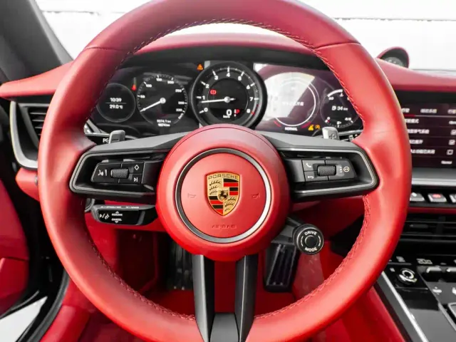 Porsche 911 — Фото автомобиля 15