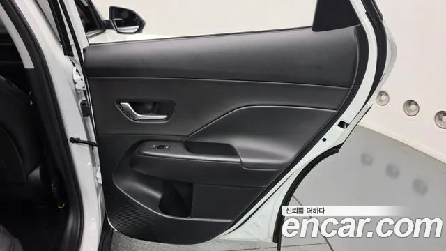 Hyundai Kona — Фото автомобиля 14