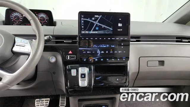 Hyundai Staria Staria 4WD Lounge 9 мест — Фото автомобиля 14