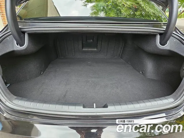 Hyundai Grandeur Новый Grandeur IG — Фото автомобиля 16