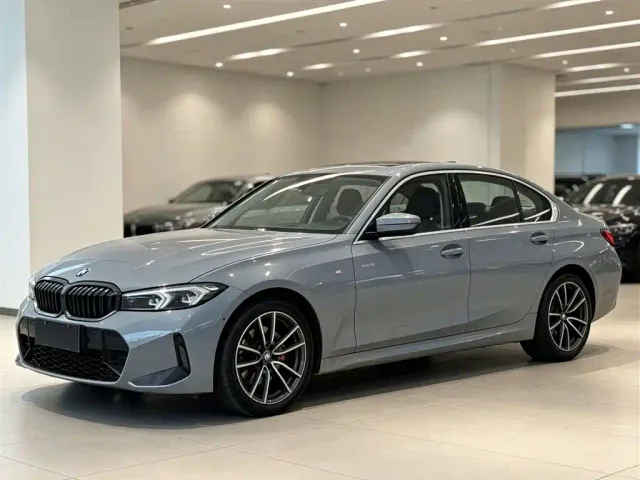 Фотография автомобиля — BMW 3 Series
