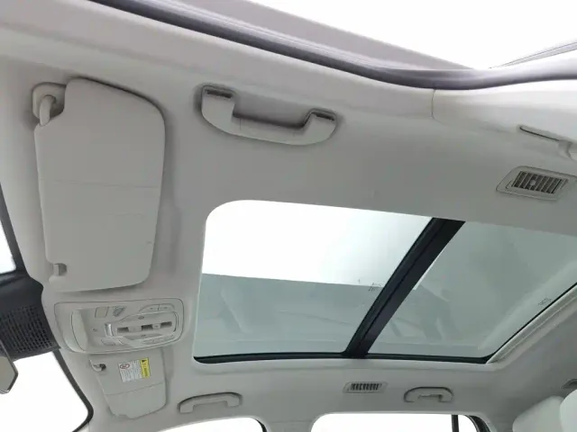 Roewe RX9 — Фото автомобиля 14