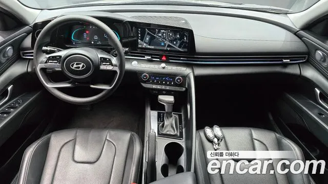 Hyundai Avante CN7 — Фото автомобиля 10