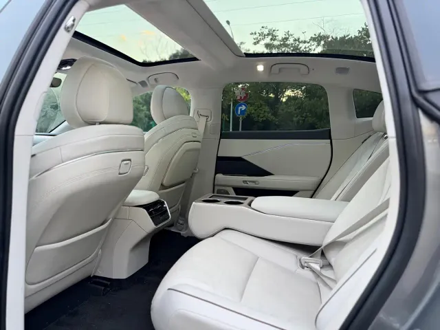 Toyota BoZhi 7 — Фото автомобиля 8
