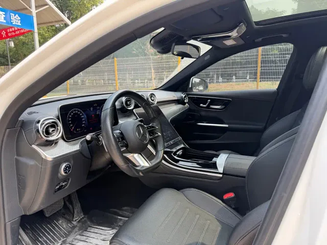 Mercedes-Benz C-Class — Фото автомобиля 4