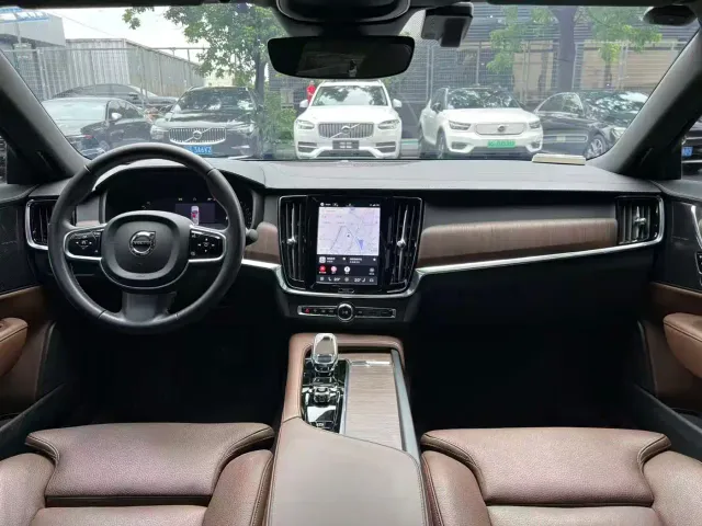 Volvo S90 — Фото автомобиля 6