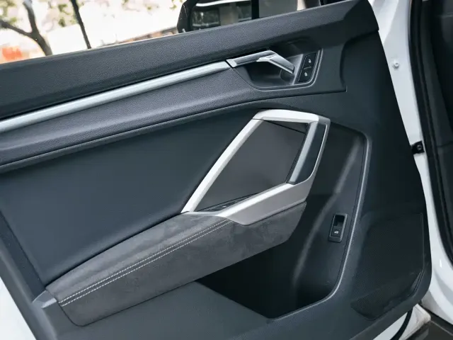 Audi Q3 — Фото автомобиля 15