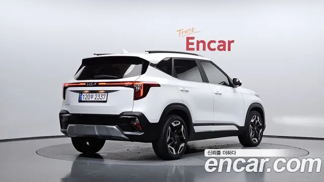 Kia Seltos Бензин 1.6 турбо 2WD — Фото автомобиля 2