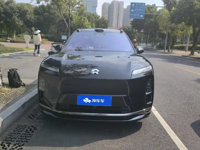 Nio ES8 — Фото автомобиля 2