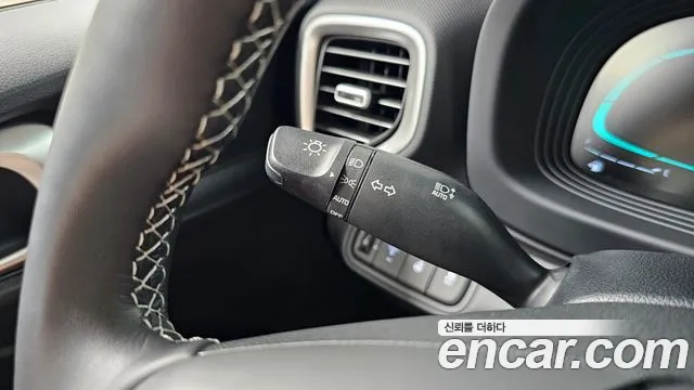 Hyundai Venue — Фото автомобиля 28