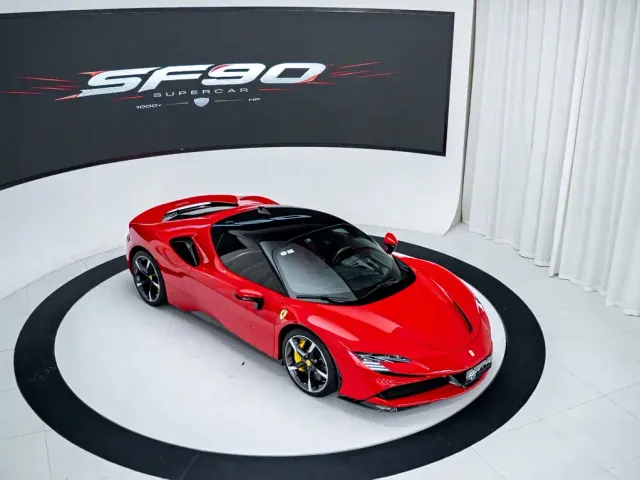 Ferrari SF90 — Фото автомобиля 15