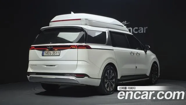 Kia Carnival Generation 4 — Фото автомобиля 2