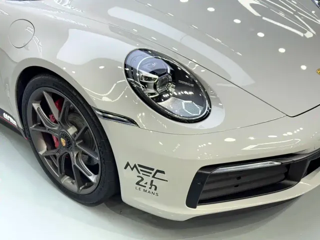 Porsche 911 — Фото автомобиля 12
