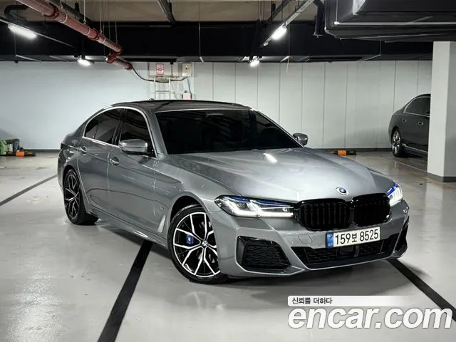Фотография автомобиля — BMW 5 Series G30