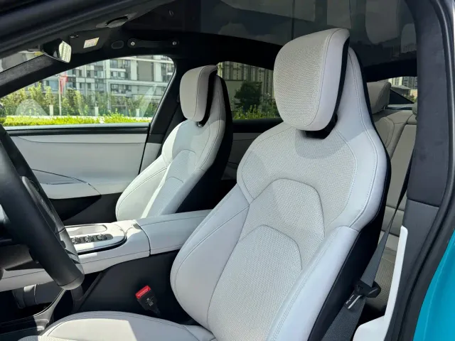 Xiaomi SU7 — Фото автомобиля 6