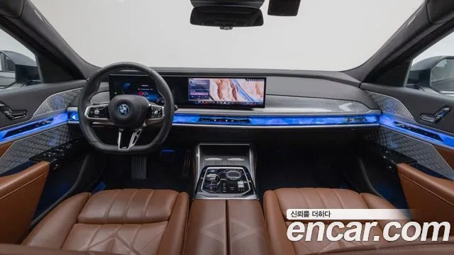 BMW i7 — Фото автомобиля 6