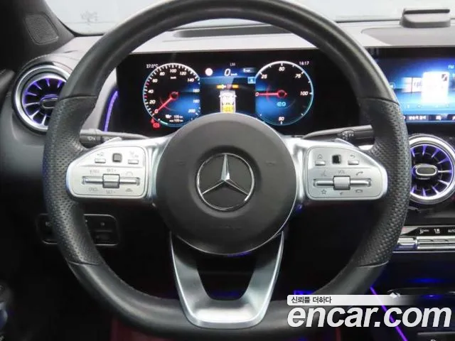 Mercedes-Benz EQB — Фото автомобиля 10