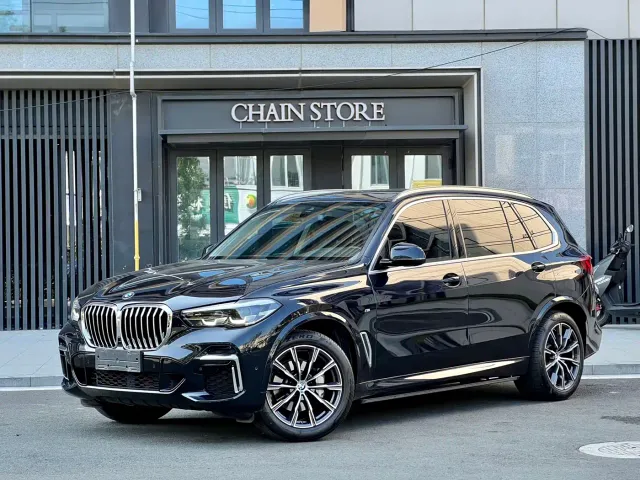 Фотография автомобиля — BMW X5