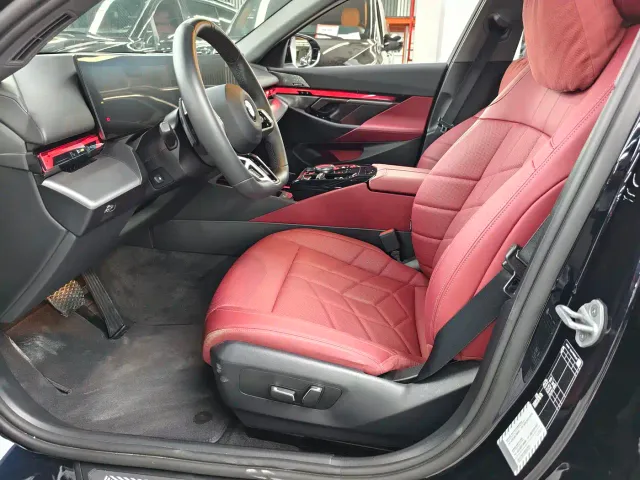BMW 5 Series — Фото автомобиля 6